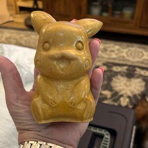 Jumbo Pikachu Yellow Jasper carving Pokemon
